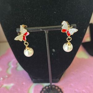 Aretes 18 k gold plated de mariposa
